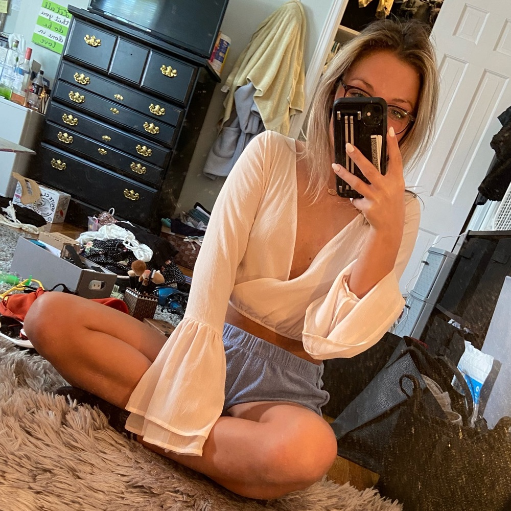 Tobi Long sleeve Crop Top